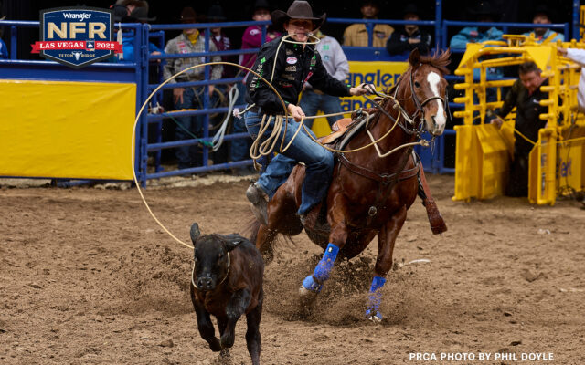 Tie-down roper Marty Yates swings his way to Round 4 victory at the NFR